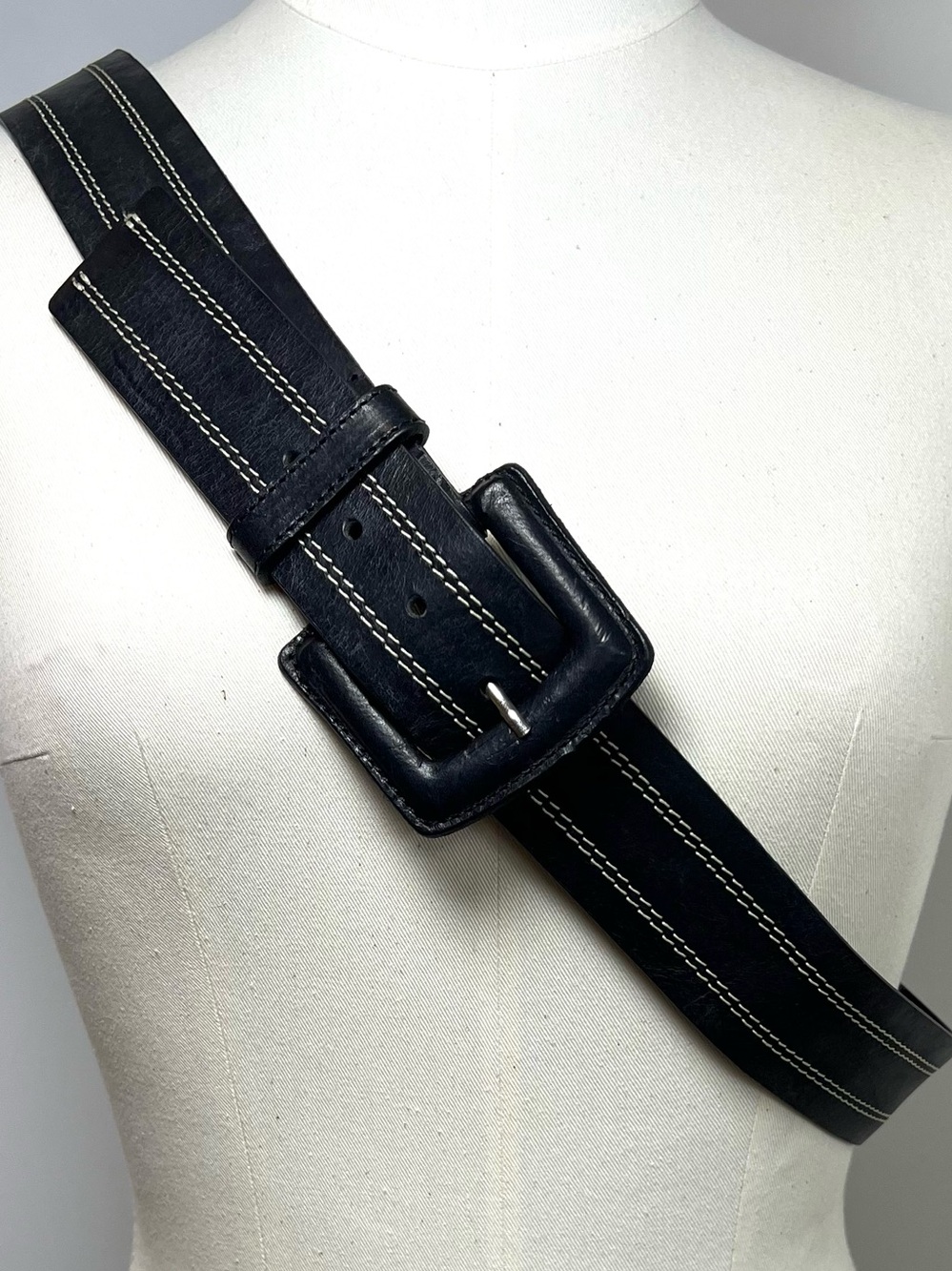 Talbots Made in Italy Black Leather 1.75” Belt XL White Top Stitching Statement